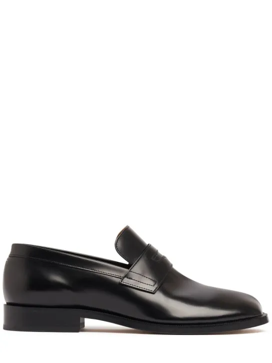 Maison Margiela   Brushed calfskin leather tabi loafers 
