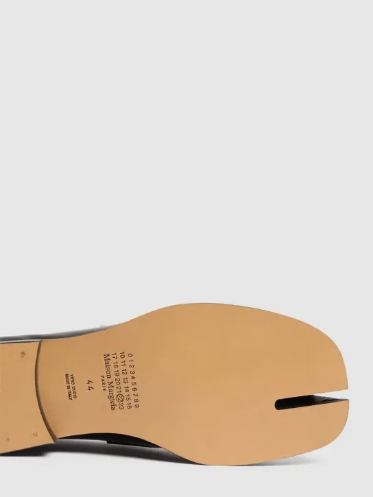 Maison Margiela   Brushed calfskin leather tabi loafers 
